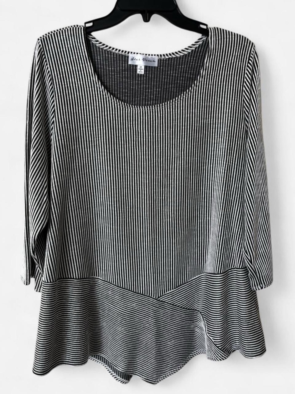 Women's Black and White Blouse